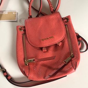 MICHAEL KORS CONVERTIBLE BACKPACK